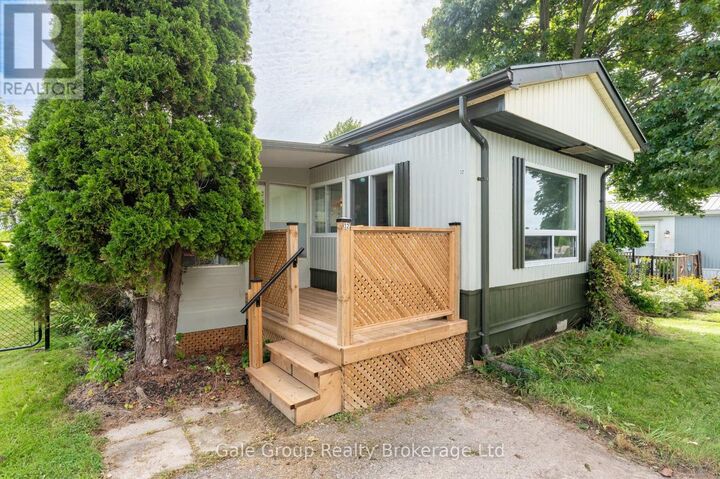 Property Photo:  32 Pineview Ave Avenue  ON N0L 2J0 