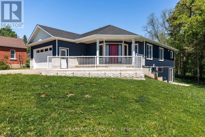 Property Photo:  307 1st Avenue South  ON N0G 1L0 