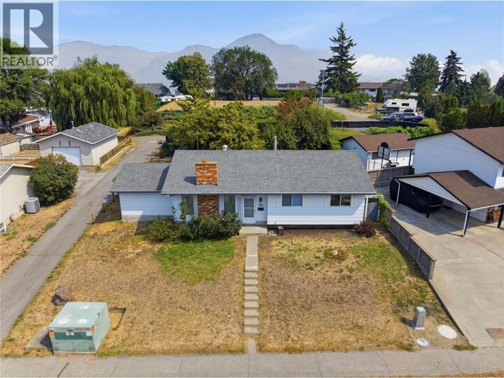 Property Photo: 284 Arrowstone Drive BC V2C 1P7