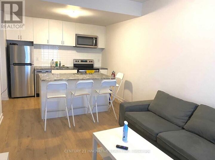 Property Photo:  1720 Simcoe Street North 14  ON L1G 4X9 