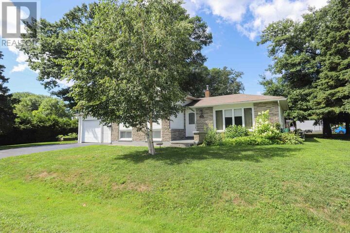 Property Photo: 71 Dablon St ON P6B 5E5