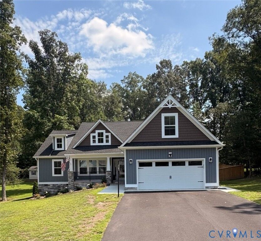 Property Photo: 2206 Silver Street VA 23009