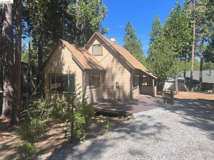 Property Photo: 25293 Rebekah Rd CA 95335