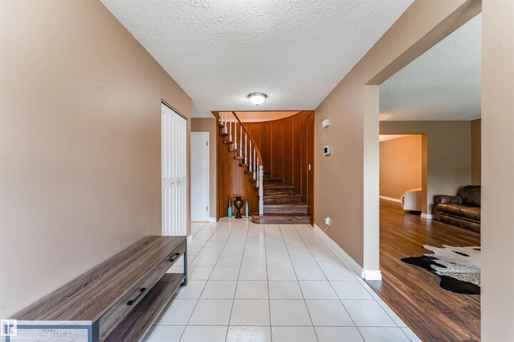 Property Photo: 190 Gariepy Crescent NW AB T6M 1A2