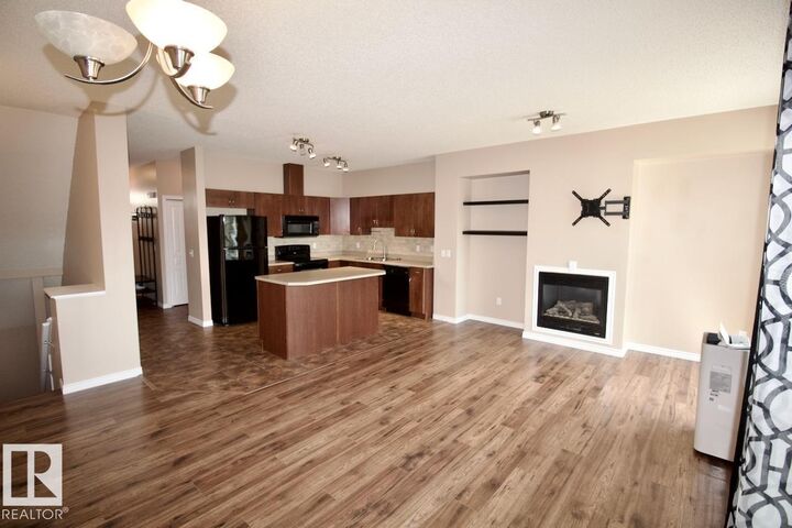 Property Photo:  3010 33 Avenue NW 38  AB T6T 0C3 