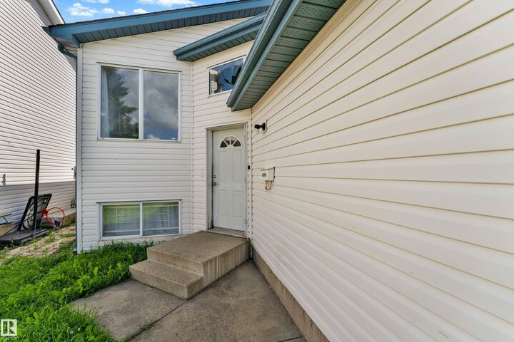 Property Photo:  1545 49A Street NW  AB T6L 6Y6 