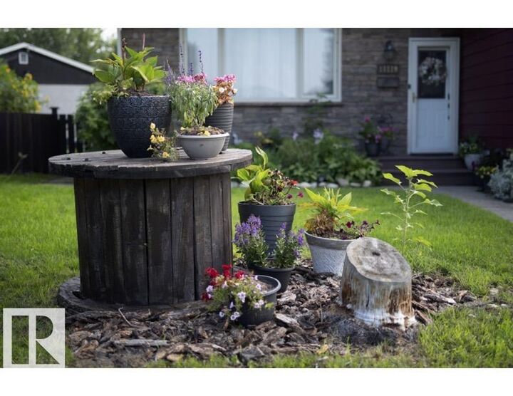 Property Photo:  11119 31st NW NW  AB T5W 1W9 