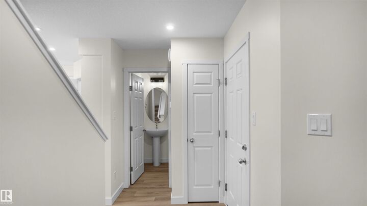Property Photo:  33 Emmett Way  AB T7X 3C7 