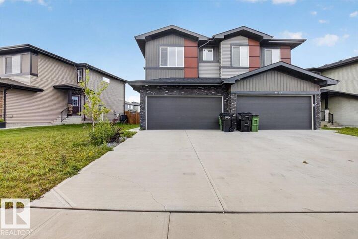 Property Photo:  9412 Pear Crescent SW  AB T6X 2Z4 