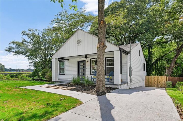 Property Photo: 1379 Gault Street SE GA 30315