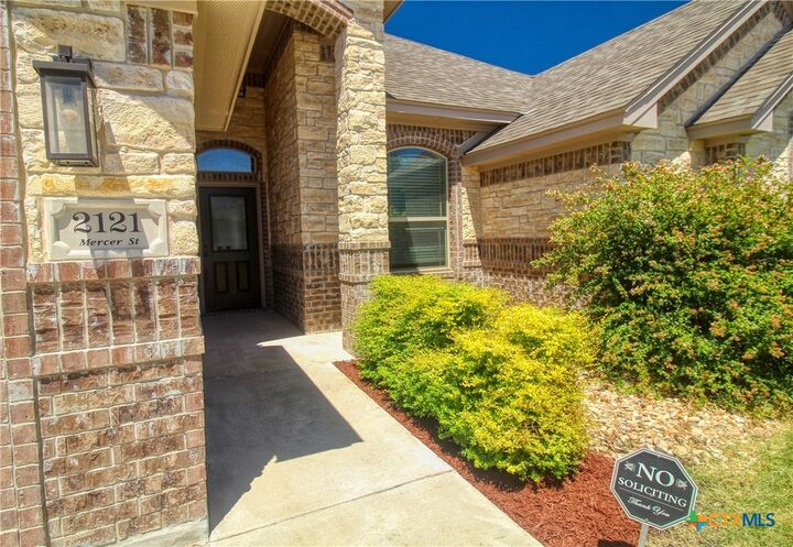 Property Photo:  2121 Mercer Street  TX 76559 