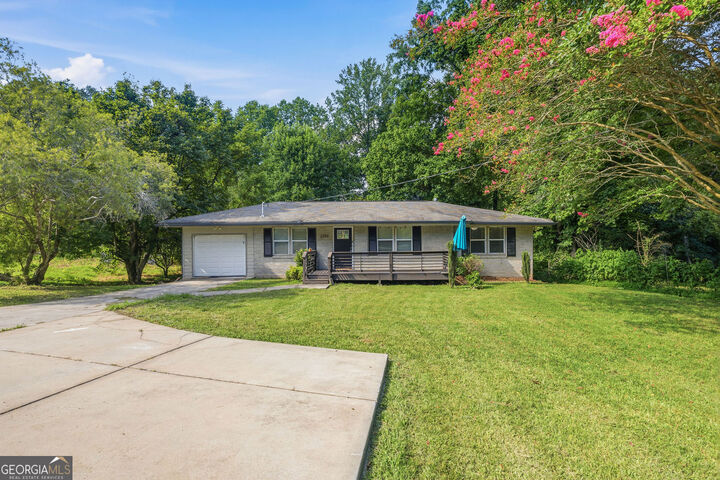 Property Photo: 2250 Bouldercrest Road SE GA 30316