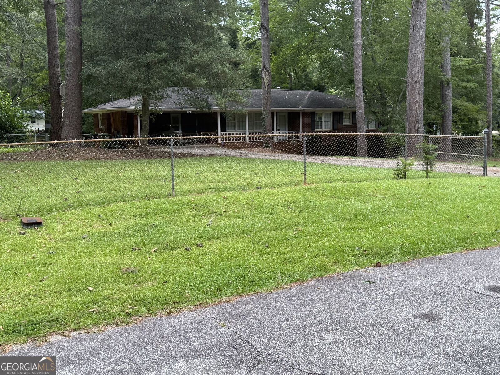 Property Photo: 856 Virginia Court GA 30094