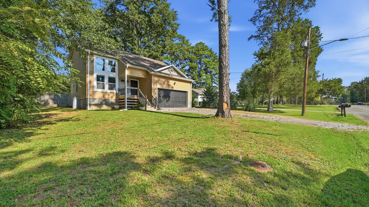 Property Photo:  443 Poplar Street  GA 30752 
