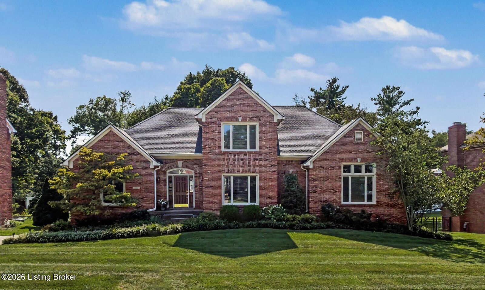Property Photo: 1112 Bentwood Place Ct KY 40207
