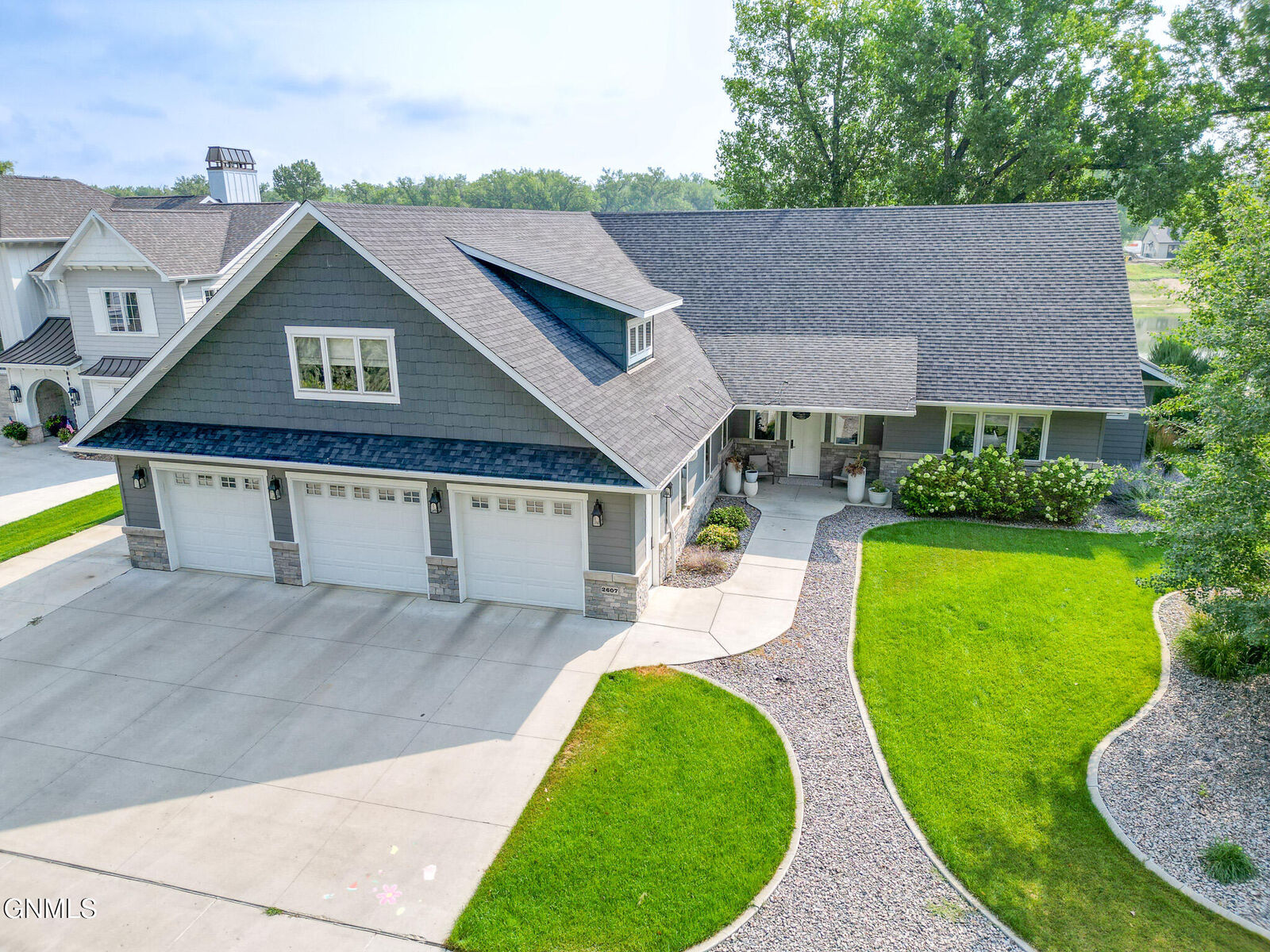 Property Photo:  2607 Langer Lane  ND 58504 