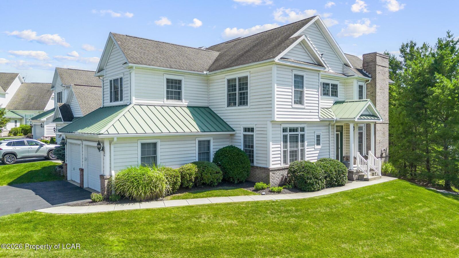Property Photo:  1504 Verne Close  PA 18507 