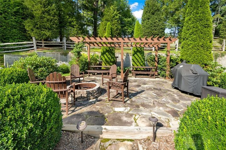 Property Photo:  145 Mill Pond Manor Drive 8  NC 28604 