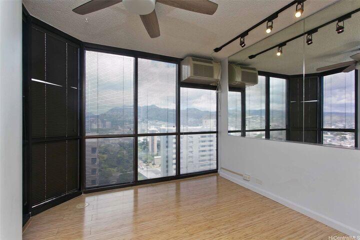 Property Photo:  60 N Beretania Street 3405  HI 96817 