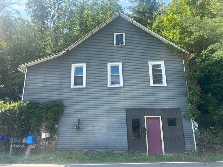 Property Photo:  348-354 Binnewater Road  NY 12401 