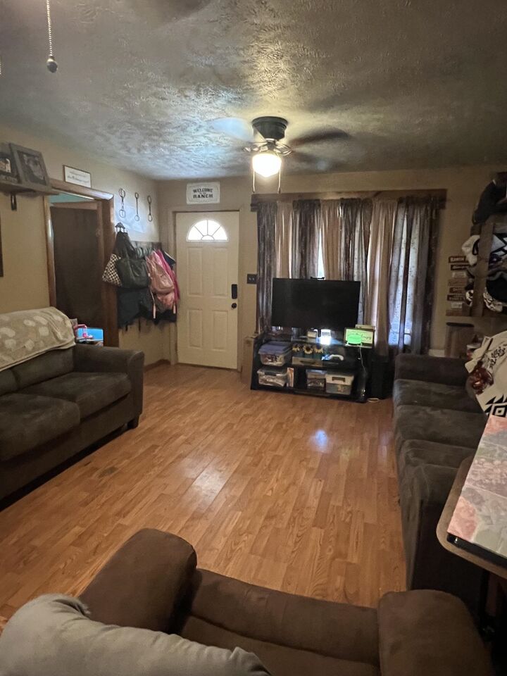 Property Photo: 717 S Bailey St NE 69101