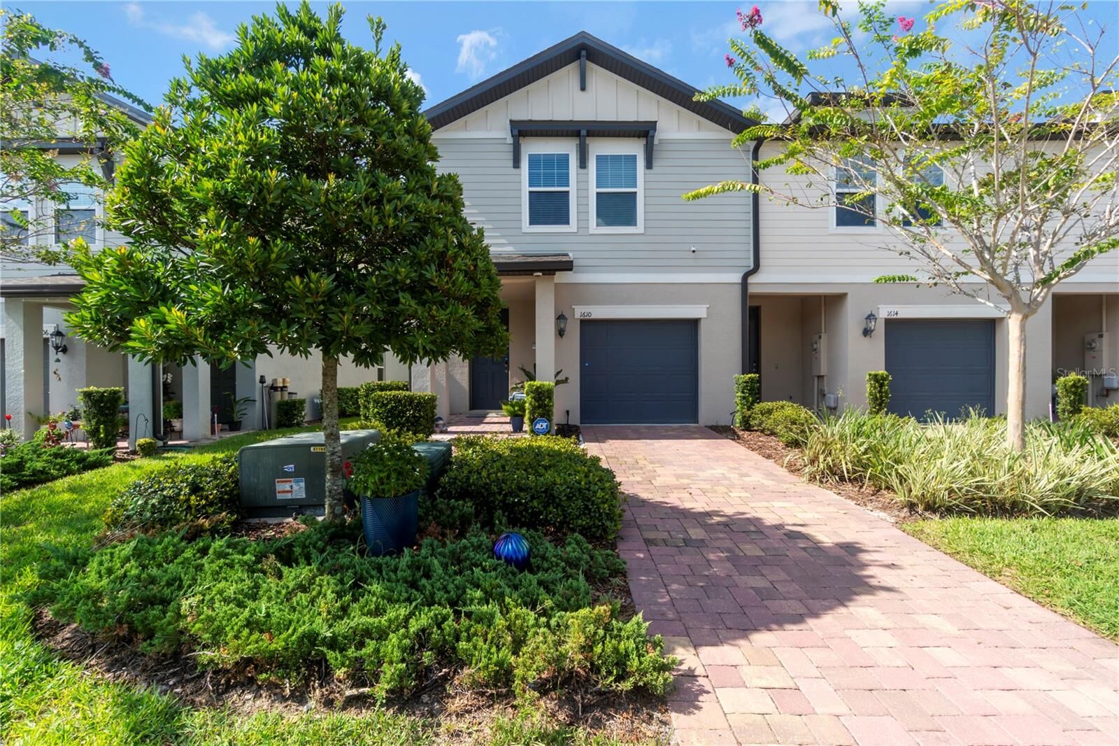 Property Photo: 1610 Grand Rue Drive FL 32707