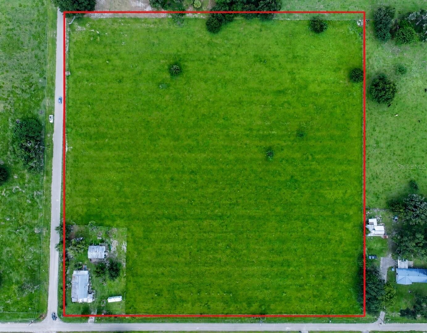 Property Photo:  3984 Dixiana Drive  FL 33834 