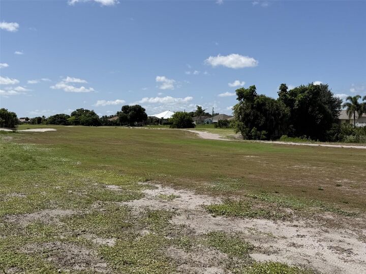 Property Photo:  25 Pinehurst Court  FL 33947 