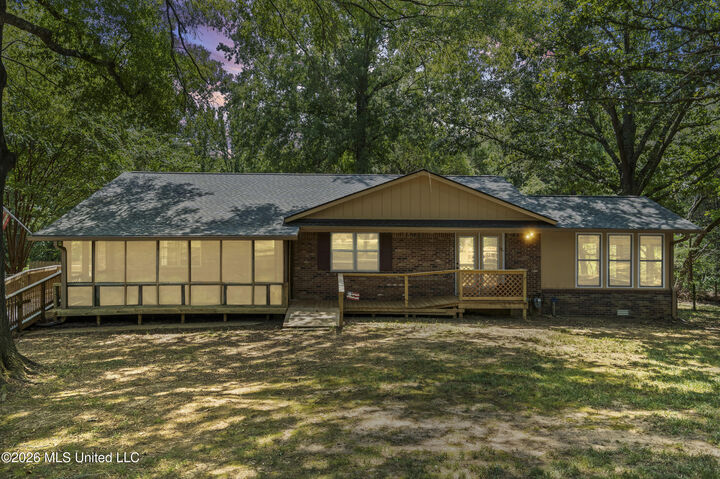 Property Photo:  177 Dempsey Drive  MS 38611 