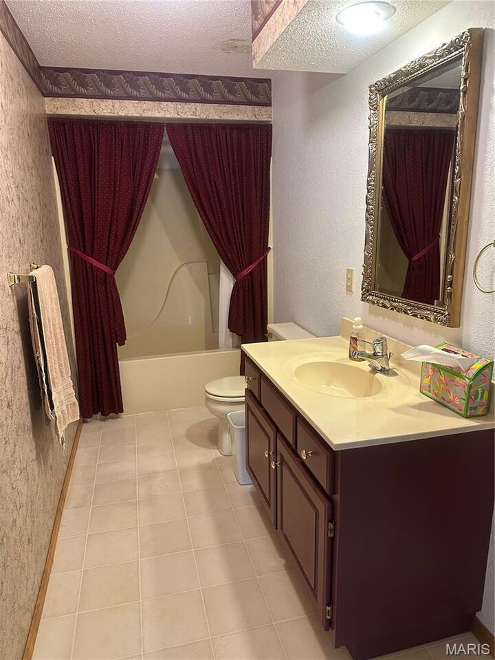 Property Photo:  1541 Greenbrier Street  MO 63701 