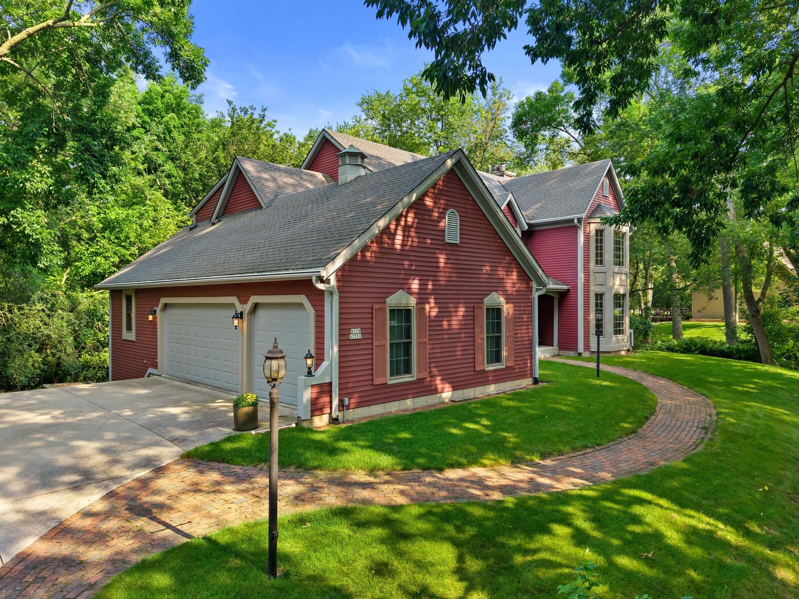 Property Photo:  W278n2760 Rocky Point Rd  WI 53072 