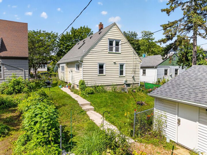 Property Photo:  5674 N 37th St  WI 53209 