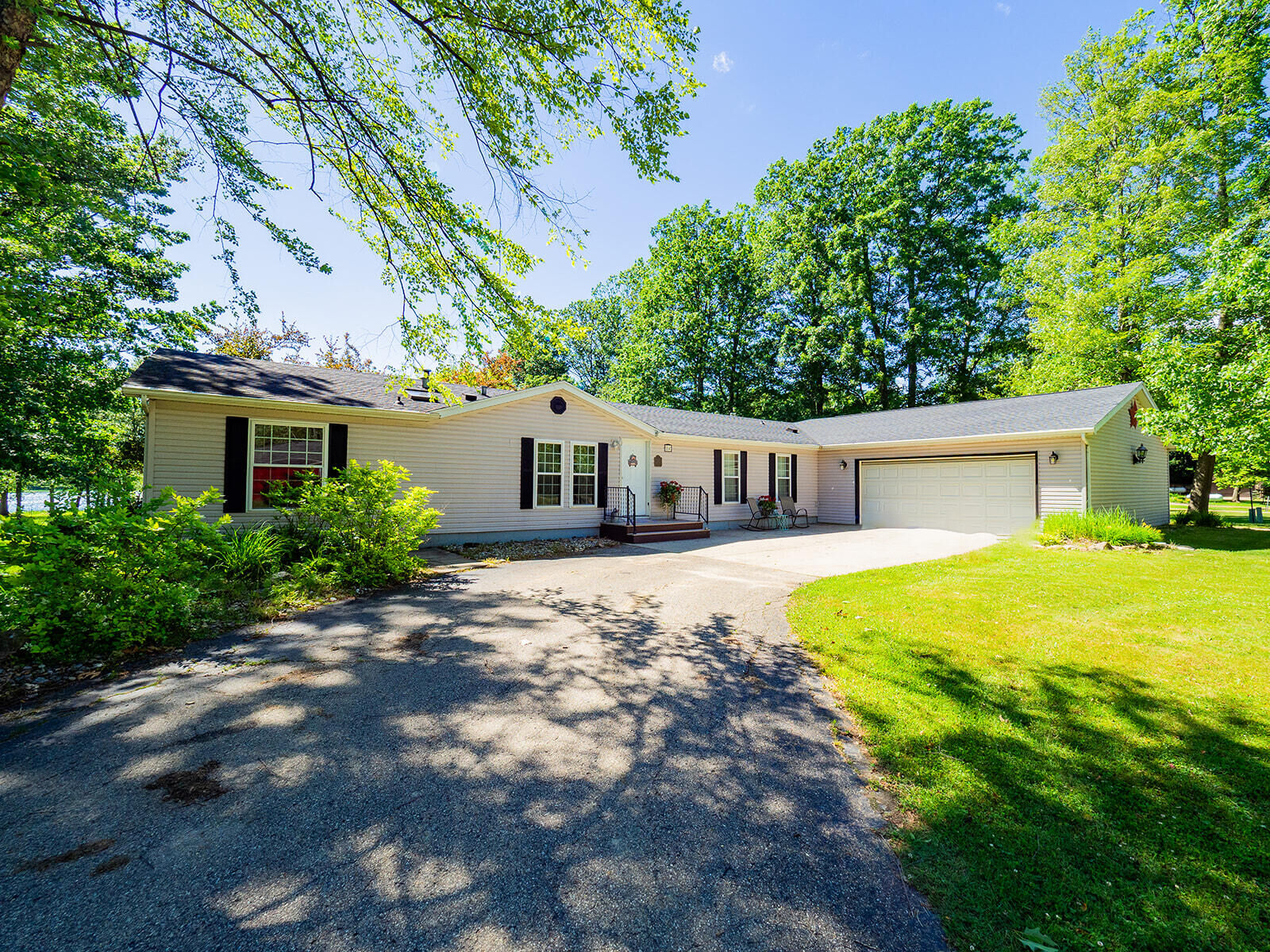 Property Photo: 84 Thelen Drive MI 49055