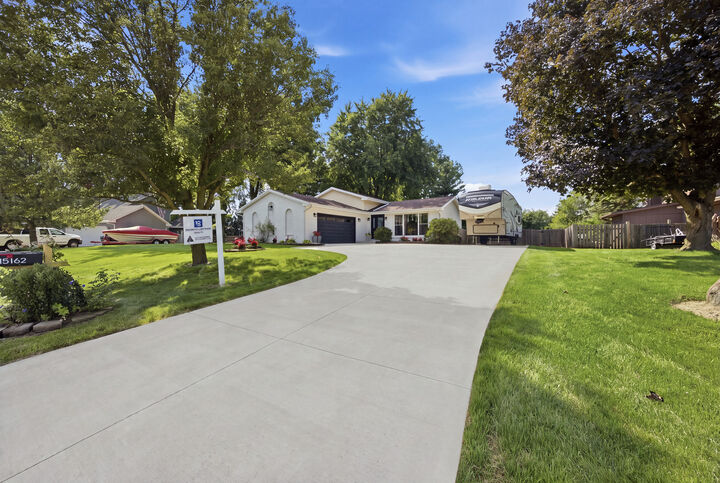 Property Photo: 15162 S Thomas Court IL 60544