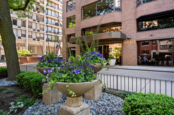 Property Photo:  1410 N State Parkway 27B  IL 60610 