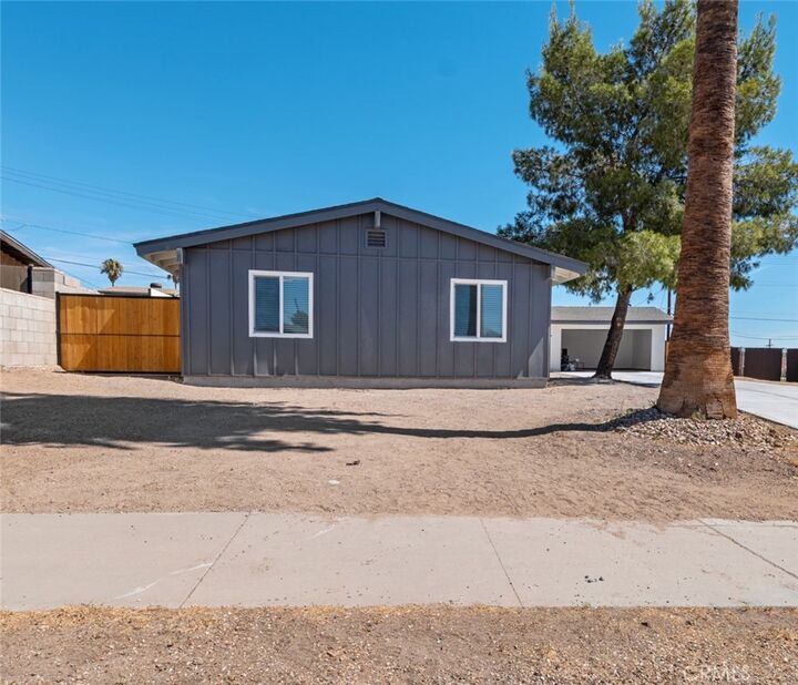 Property Photo:  1213 E Virginia Way  CA 92311 