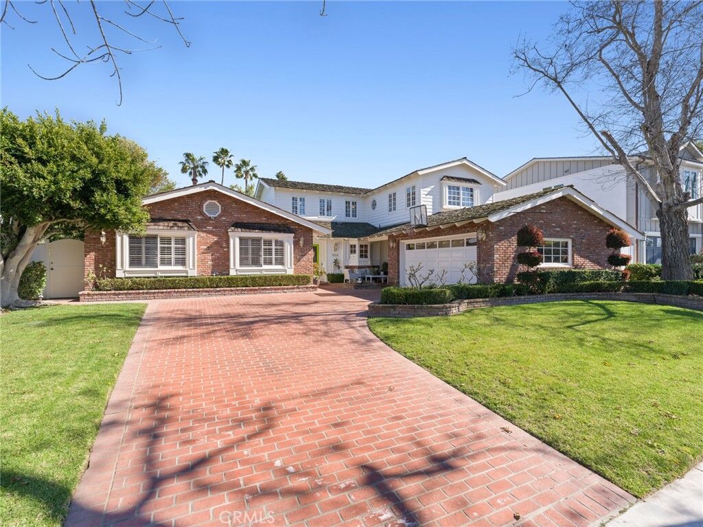 Property Photo:  1924 Leeward Lane  CA 92660 