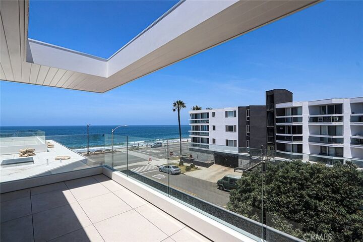 Property Photo:  1400 Esplanade 2  CA 90277 