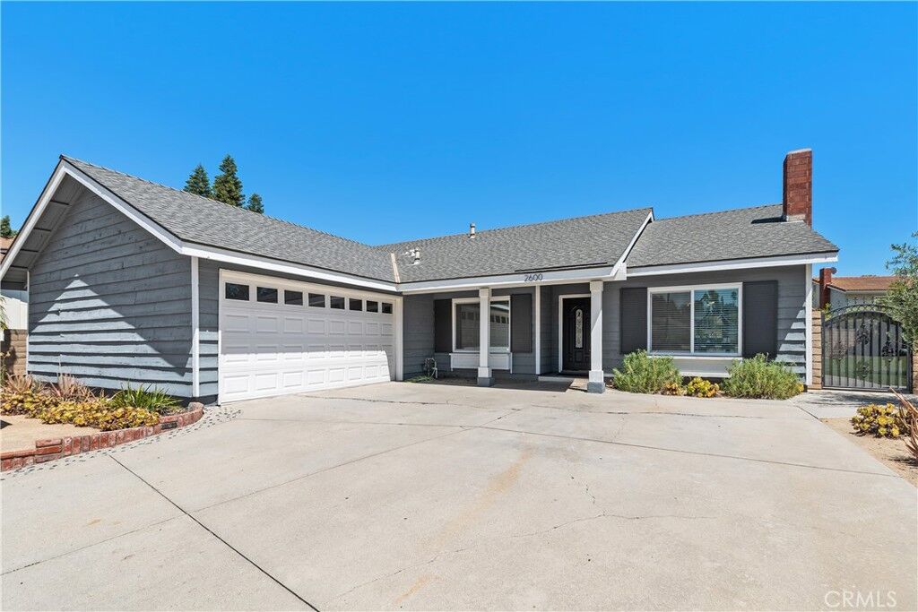Property Photo: 2600 Geneva CA 92833