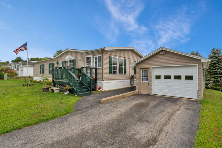 Property Photo: 10 Rachel Street ME 04280