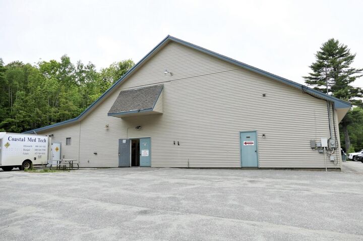 Property Photo:  25 Douglas Highway  ME 04605 