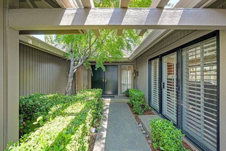 Property Photo:  2131 Stony Bar Way  CA 95670 