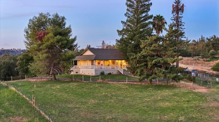 Property Photo:  2857 Moonshine Lane  CA 95650 