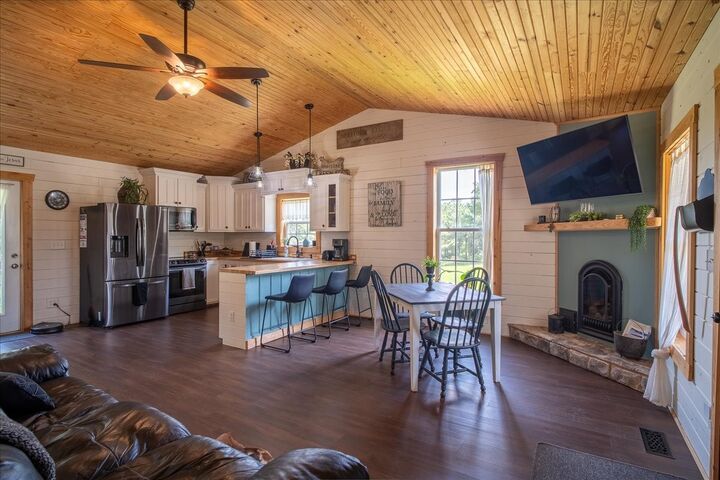Property Photo: 620 Kimmins St TN 38462
