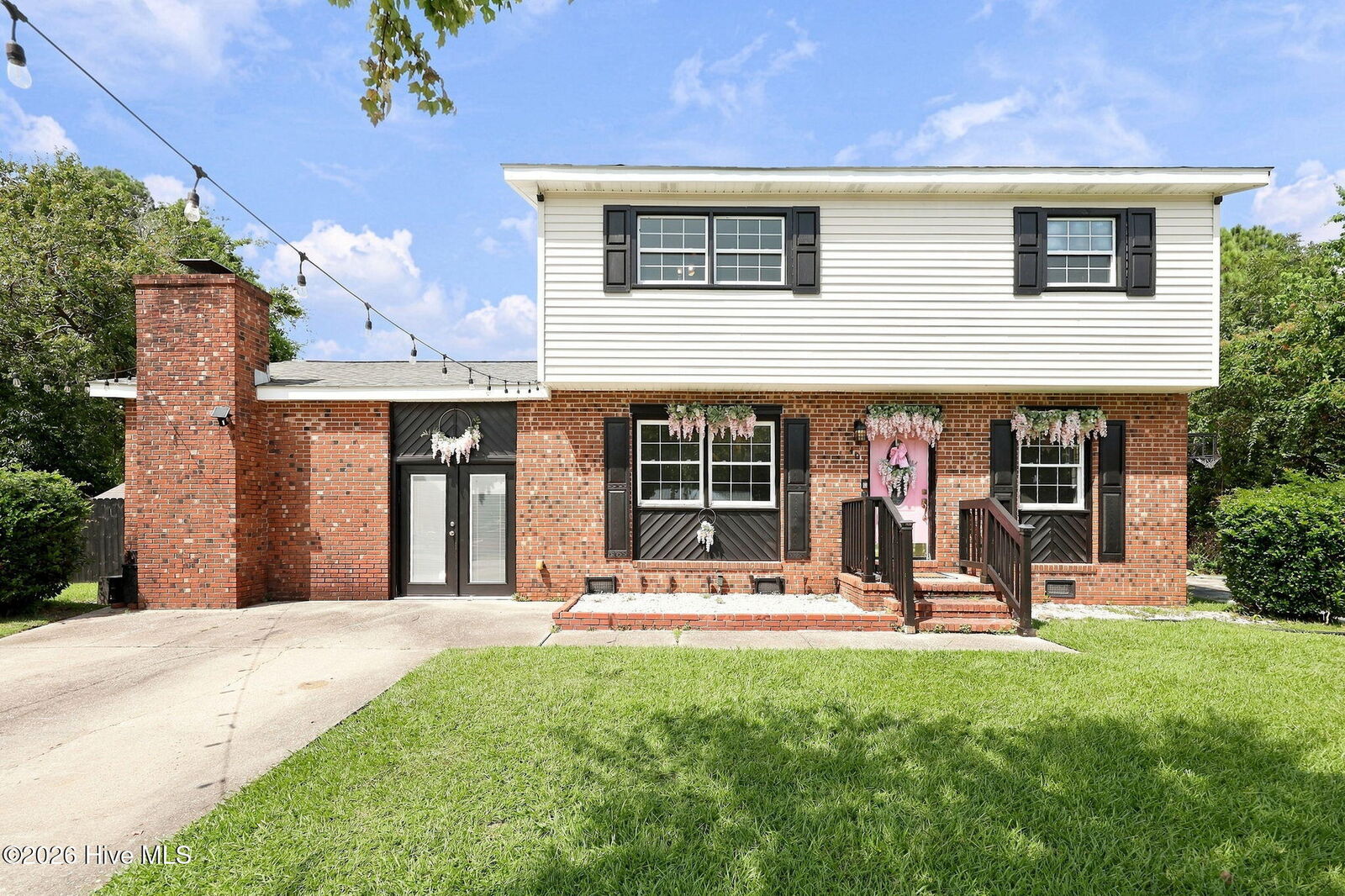 Property Photo: 407 Brynn Marr Road NC 28546
