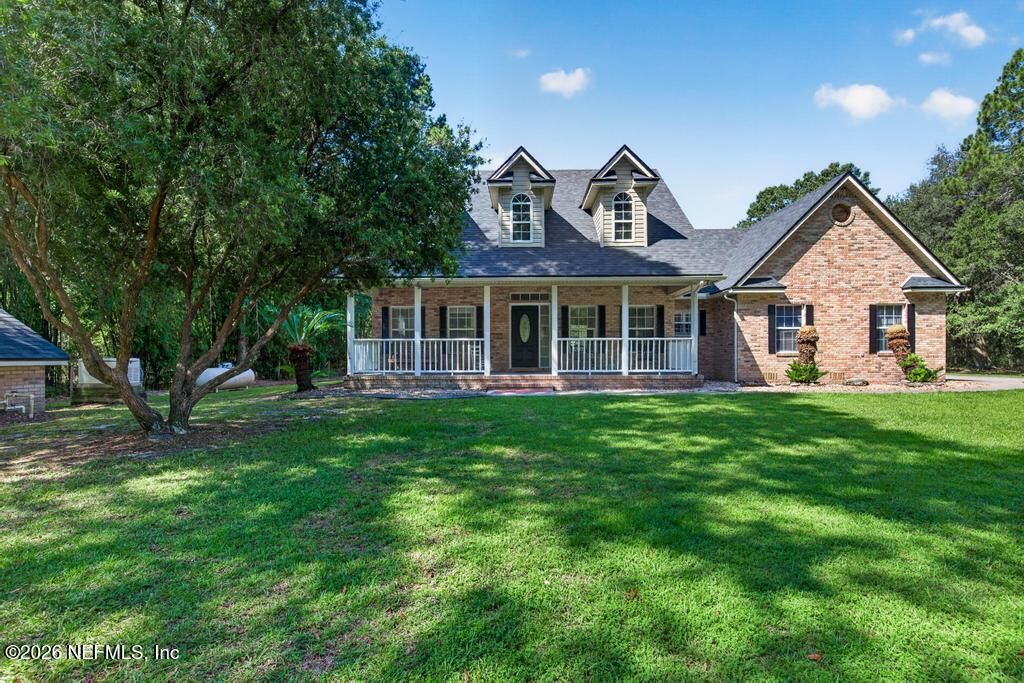 Property Photo: 44041 Maplewood Court FL 32011