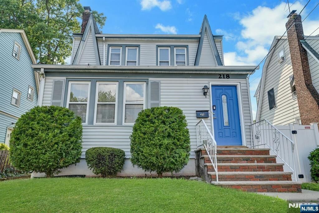 Property Photo:  218 Elder Avenue  NJ 07621 