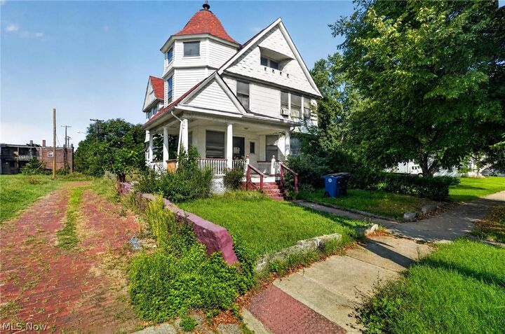 Property Photo: 1434 E 82nd Street OH 44103