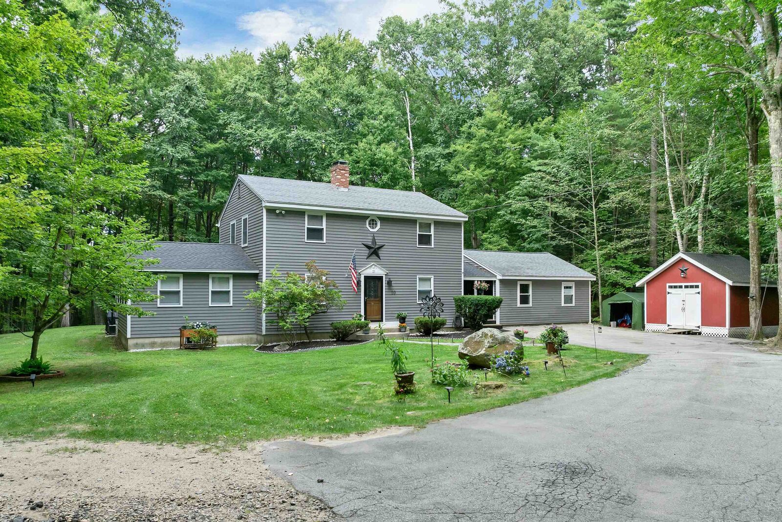 Property Photo:  10 Tonga Drive  NH 03304 