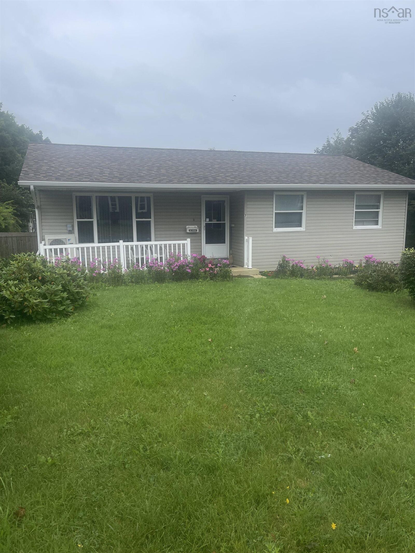 Property Photo:  7 High Street  NS B2A 2A3 